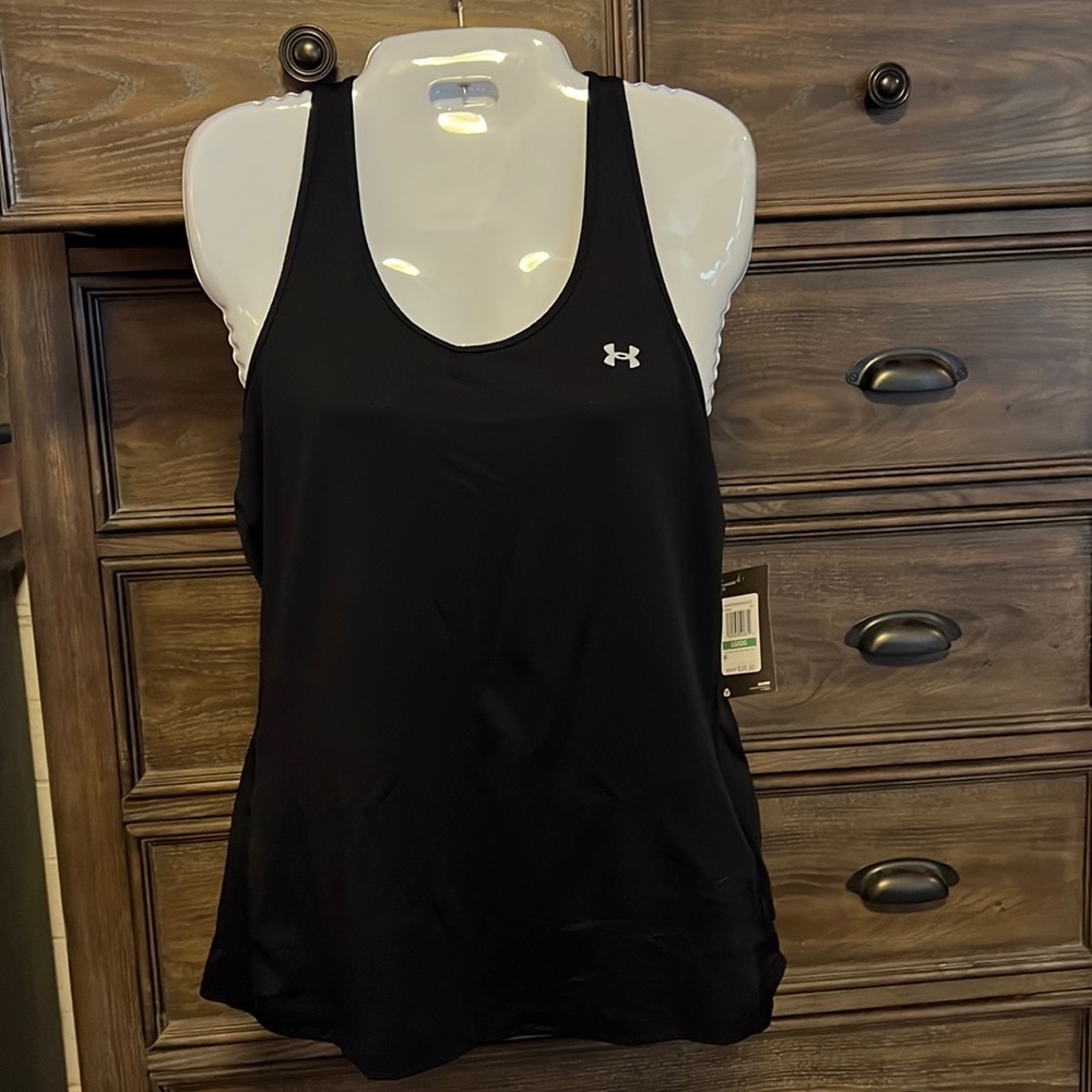Under armor, black tank, size large